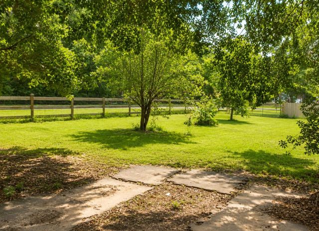 124 County Road 3185, Cleveland, TX 77327