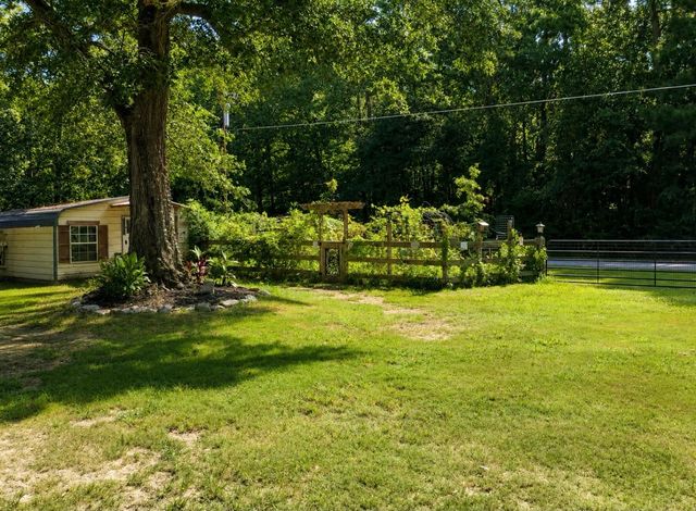 124 County Road 3185, Cleveland, TX 77327