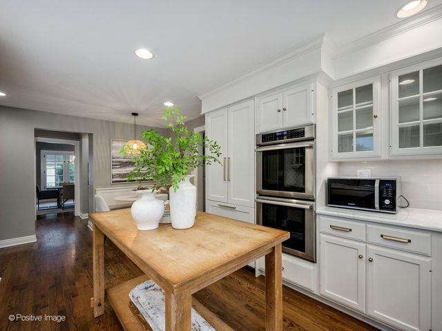 789 N Park Boulevard, Glen Ellyn, IL 60137