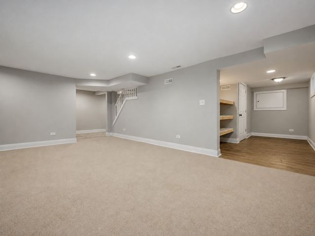 789 N Park Boulevard, Glen Ellyn, IL 60137