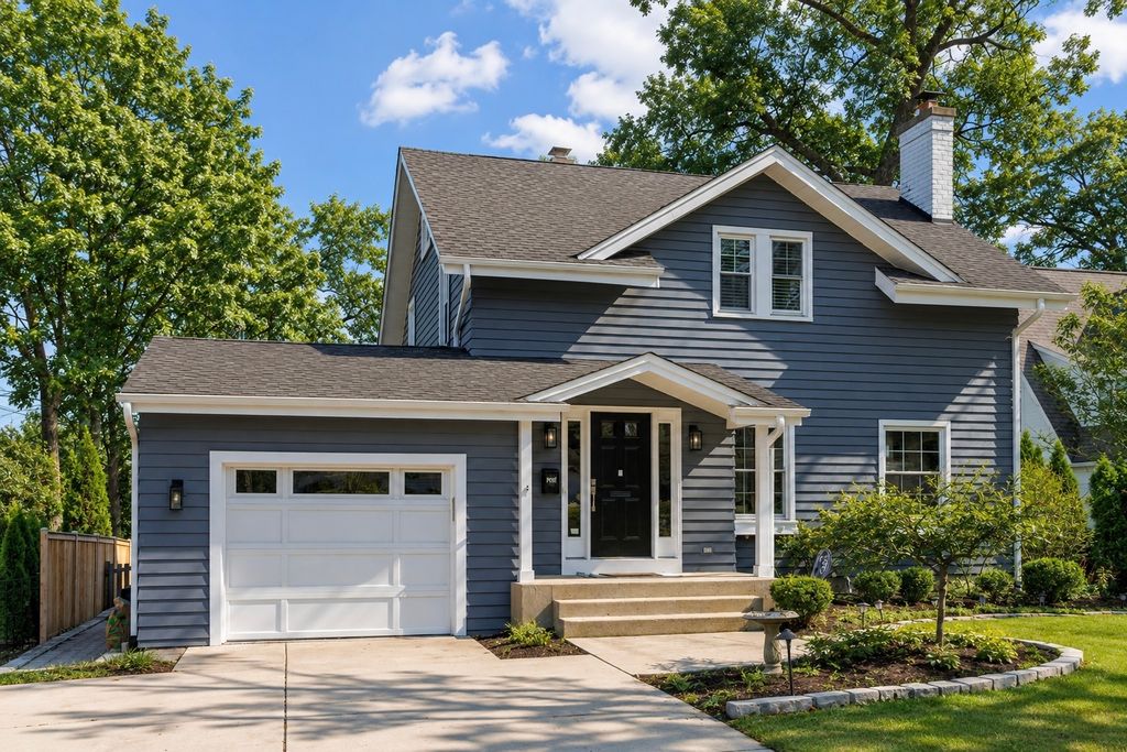 789 N Park Boulevard, Glen Ellyn, IL 60137