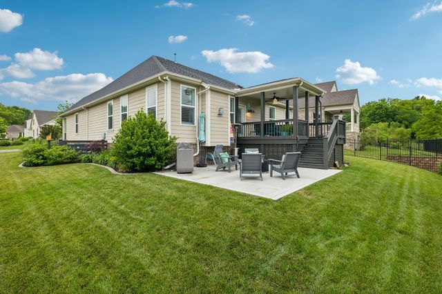2000 Hedgelawn Dr, Lebanon, TN 37090