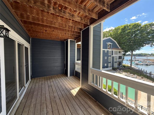 726 Southwest Drive, Davidson, NC 28036