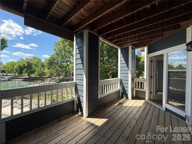 726 Southwest Drive, Davidson, NC 28036