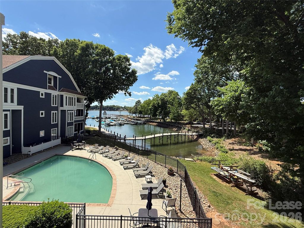 726 Southwest Drive, Davidson, NC 28036
