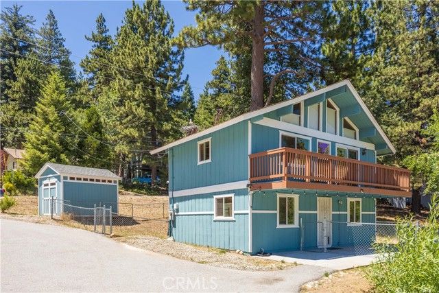 2395 Hunsaker, Running Springs, CA 92382