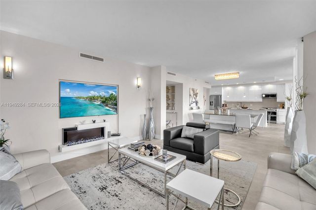 20191 E Country Club DR 601, Aventura, FL 33180