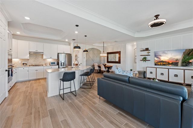 5834 BRANDON RUN, Lakewood Ranch, FL 34211