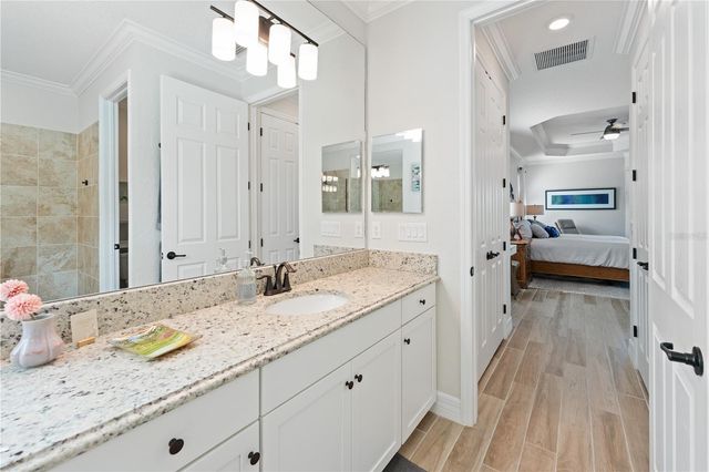 5834 BRANDON RUN, Lakewood Ranch, FL 34211