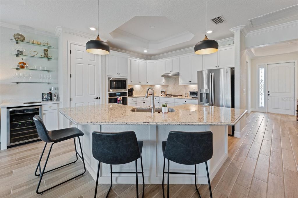 Image 14 of property listing at 5834 BRANDON RUN, Lakewood Ranch, FL 34211