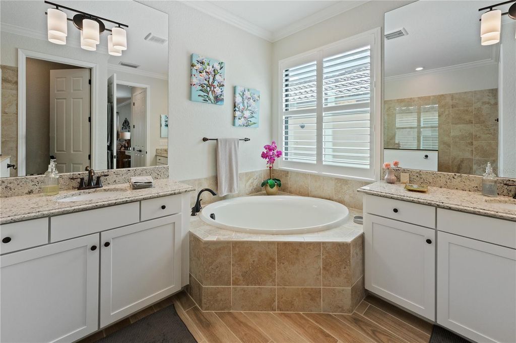 Image 31 of property listing at 5834 BRANDON RUN, Lakewood Ranch, FL 34211