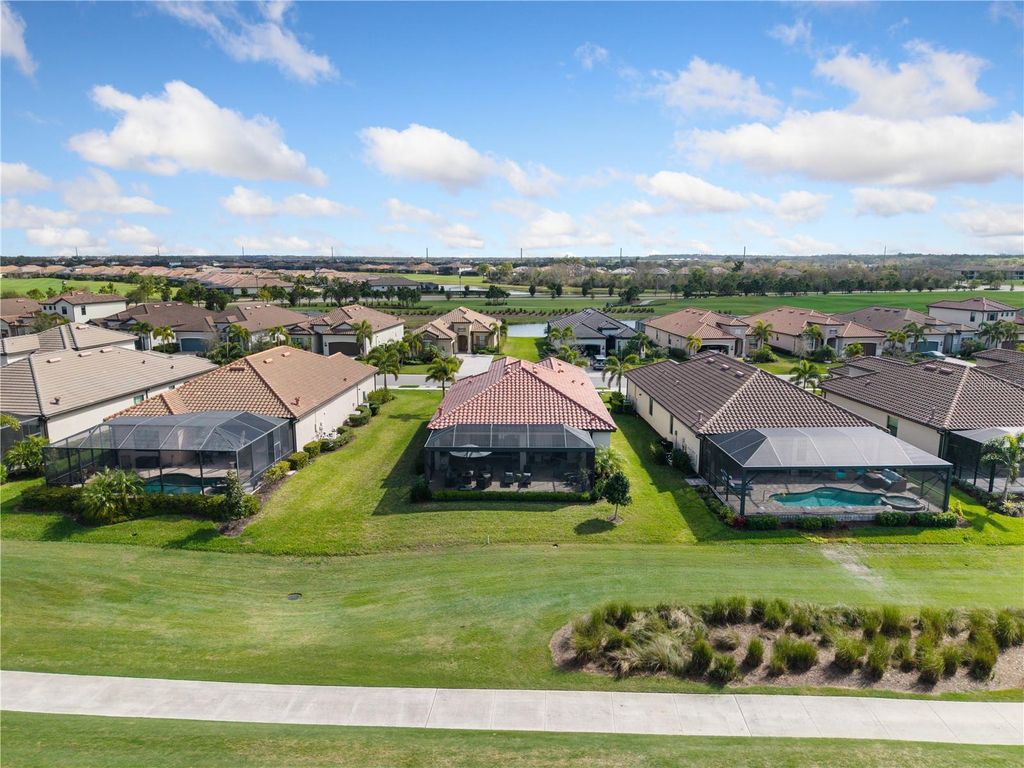 Image 48 of property listing at 5834 BRANDON RUN, Lakewood Ranch, FL 34211