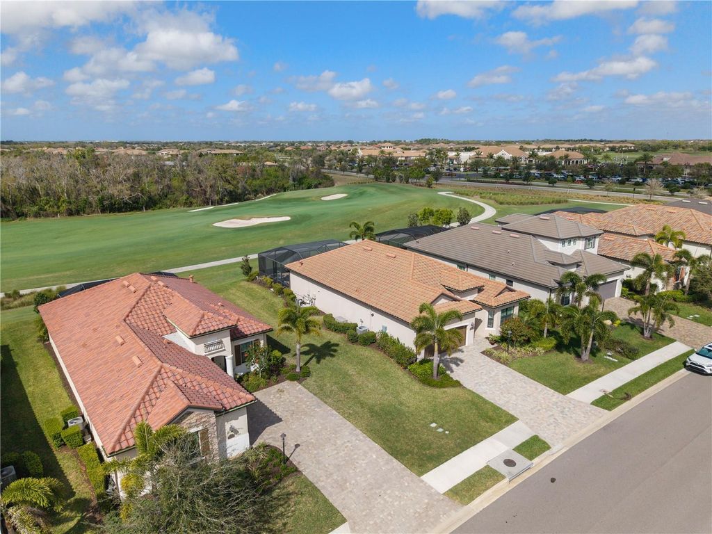 Image 50 of property listing at 5834 BRANDON RUN, Lakewood Ranch, FL 34211