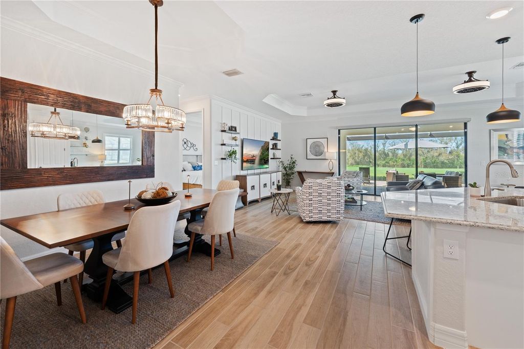 Image 9 of property listing at 5834 BRANDON RUN, Lakewood Ranch, FL 34211