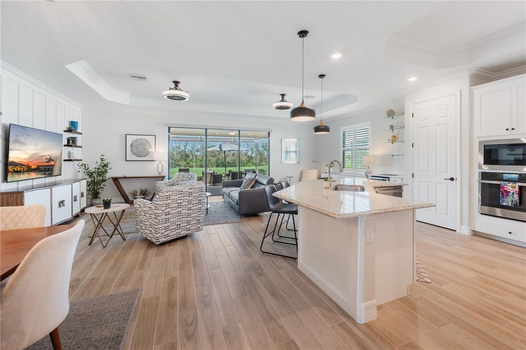 Image 10 of property listing at 5834 BRANDON RUN, Lakewood Ranch, FL 34211