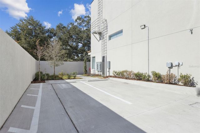 2316 E CONCORD STREET 8, Orlando, FL 32803