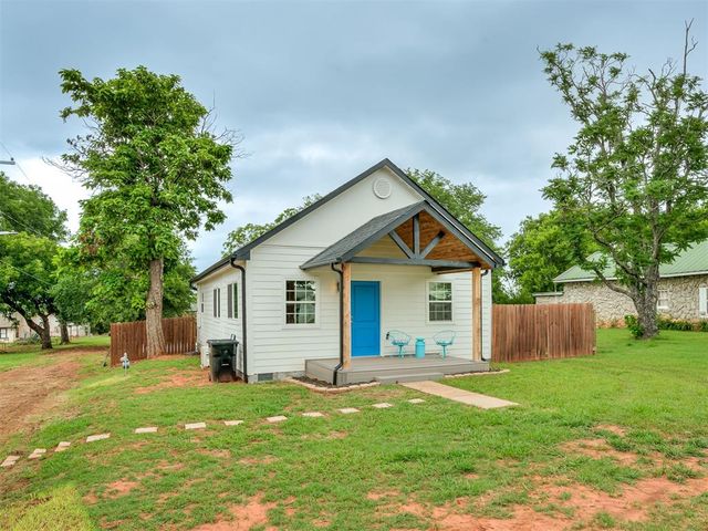 106 4th Street, Wellston, OK 74881