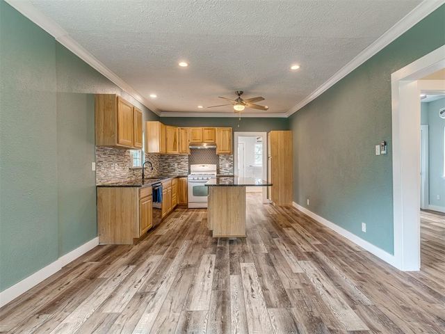 106 4th Street, Wellston, OK 74881