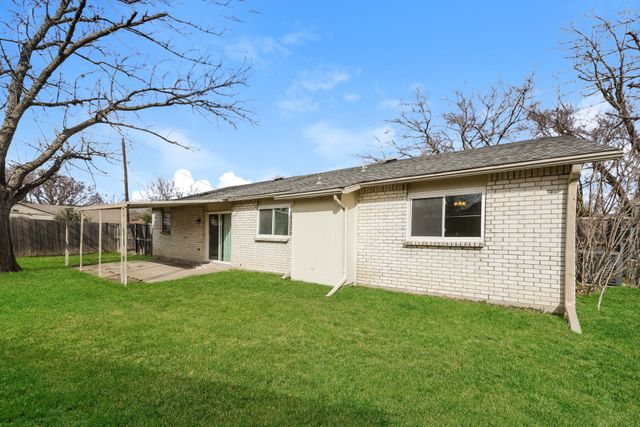 422 Paldao Drive, Mesquite, TX 75149