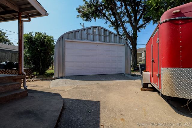 1208 S Florence Place, Tulsa, OK 74104