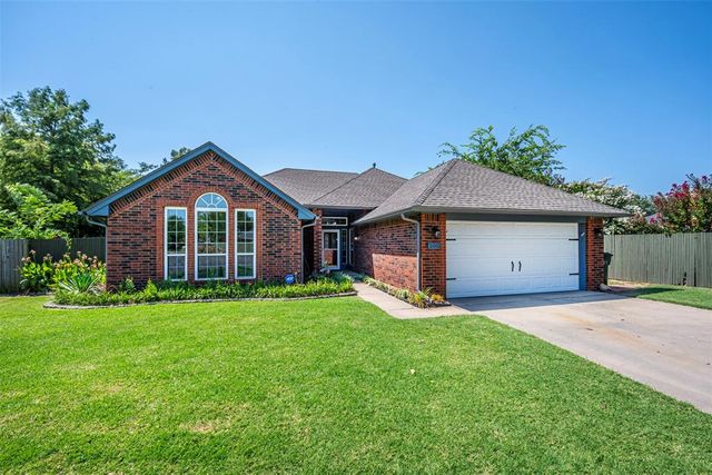 300 Ramsey Court, Norman, OK 73072