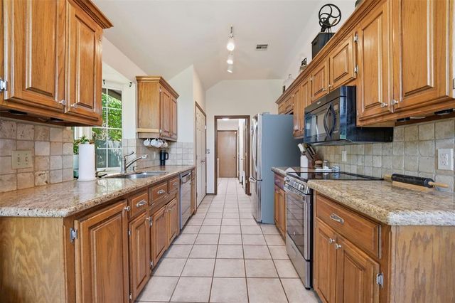 300 Ramsey Court, Norman, OK 73072