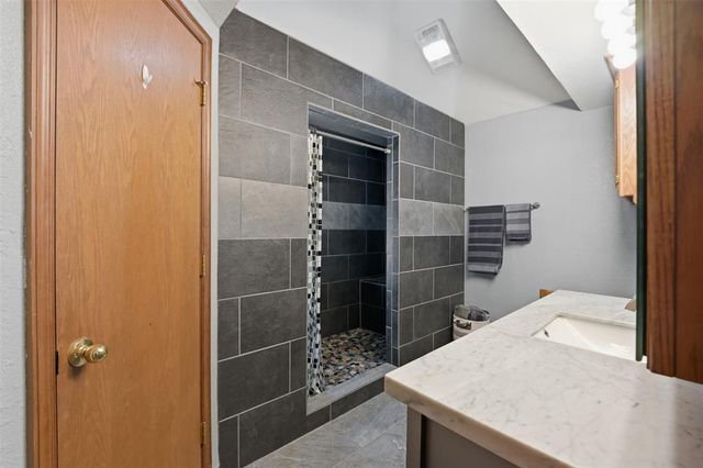 300 Ramsey Court, Norman, OK 73072