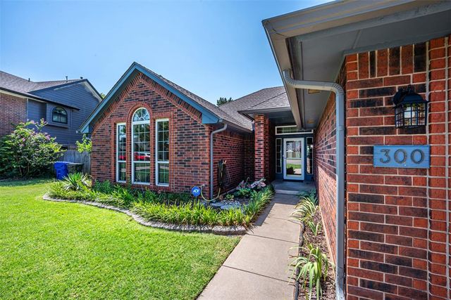 300 Ramsey Court, Norman, OK 73072