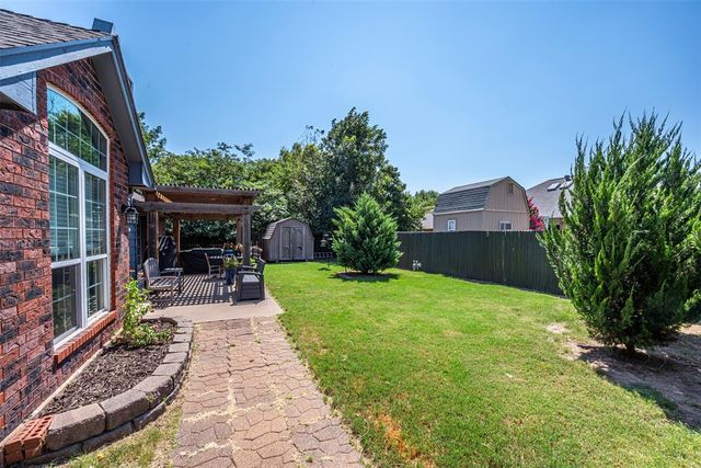 300 Ramsey Court, Norman, OK 73072