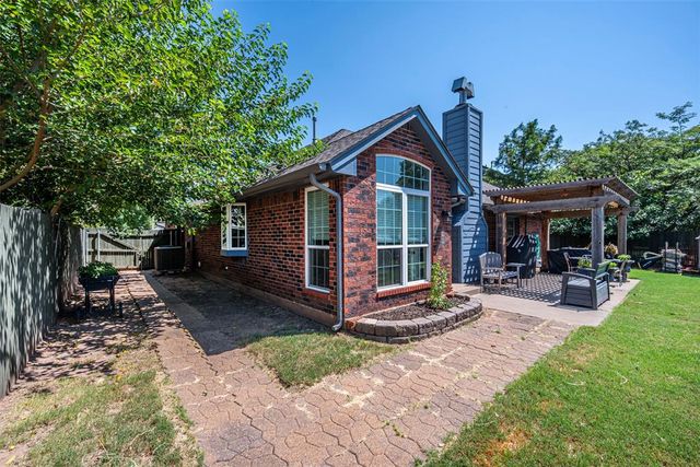 300 Ramsey Court, Norman, OK 73072