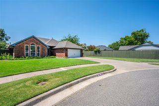 300 Ramsey Court, Norman, OK 73072