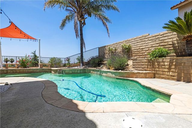 28345 Nicholas, Saugus, CA 91350