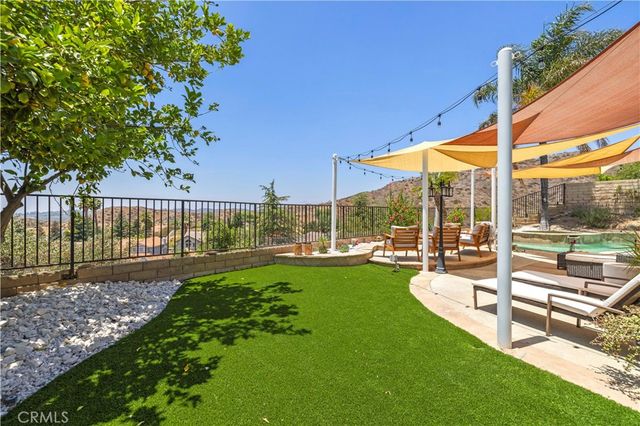 28345 Nicholas, Saugus, CA 91350