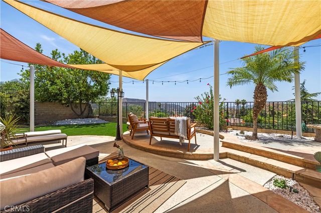 28345 Nicholas, Saugus, CA 91350