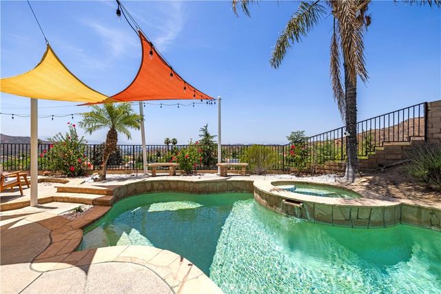 28345 Nicholas, Saugus, CA 91350