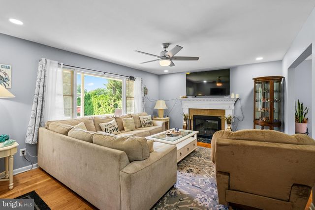9711 MAGLEDT RD, Parkville, MD 21234