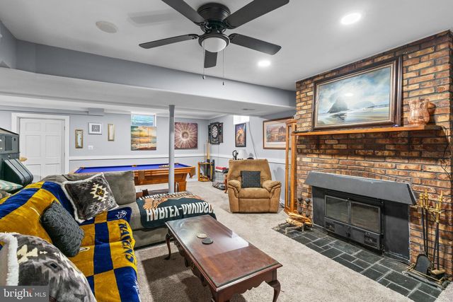 9711 MAGLEDT RD, Parkville, MD 21234