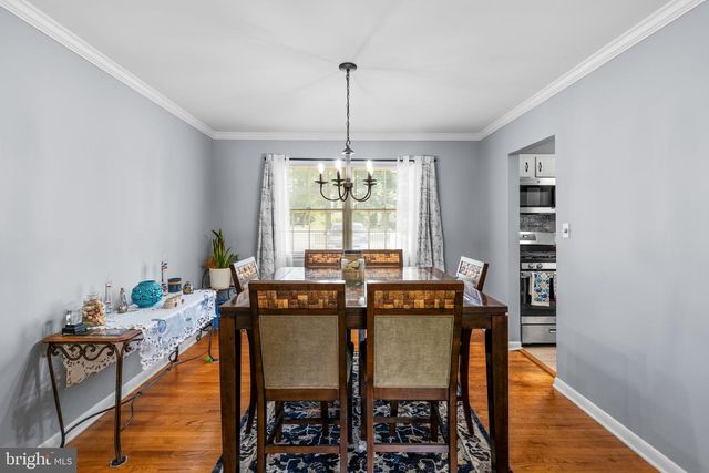 9711 MAGLEDT RD, Parkville, MD 21234