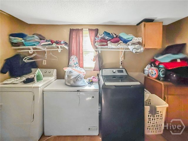 725 FRUIT Street, Savannah, GA 31415