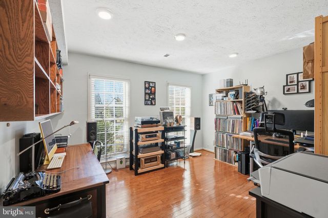 3 SCOTTVIEW CT, Potomac, MD 20854