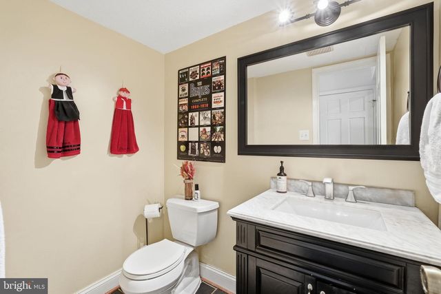 3 SCOTTVIEW CT, Potomac, MD 20854