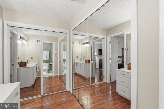 3 SCOTTVIEW CT, Potomac, MD 20854