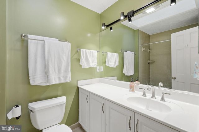 3 SCOTTVIEW CT, Potomac, MD 20854