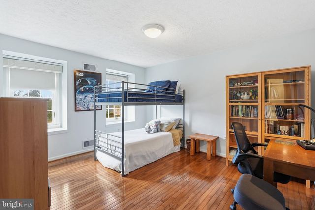 3 SCOTTVIEW CT, Potomac, MD 20854