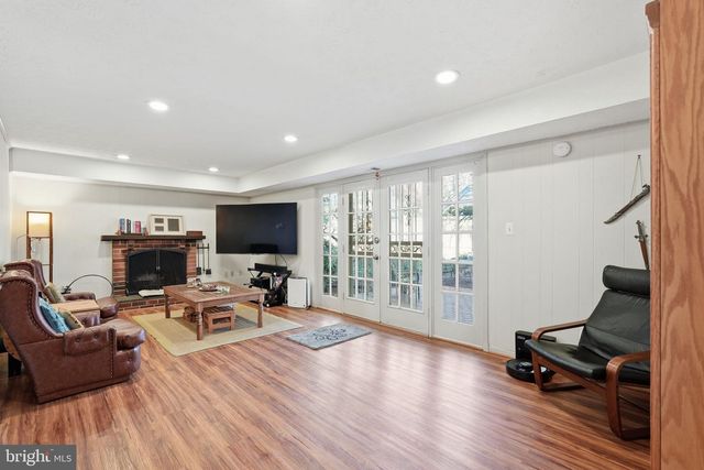 3 SCOTTVIEW CT, Potomac, MD 20854