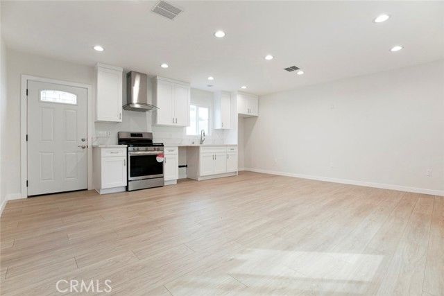 13120 Branford Street, Arleta (los Angeles), CA 91331