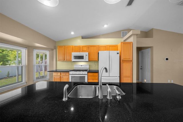 8590 SE 159TH LANE, Summerfield, FL 34491