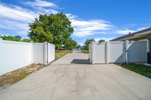 8590 SE 159TH LANE, Summerfield, FL 34491