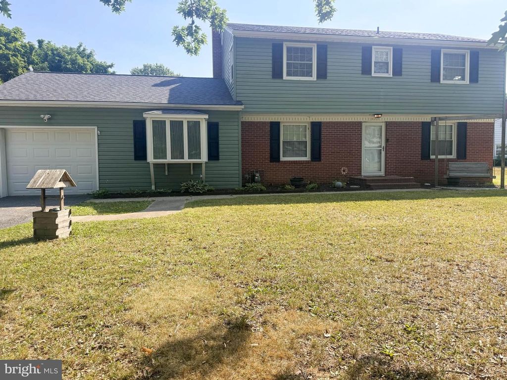 103 S FAIRFIELD DR, Dover, DE 19901