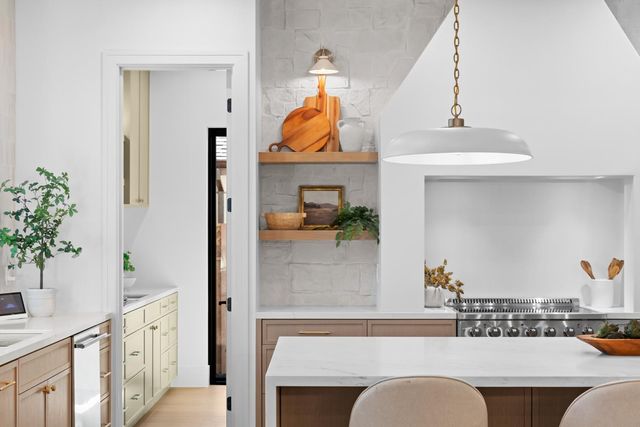 5564 Fetz Ln, Fair Oaks, CA 95628